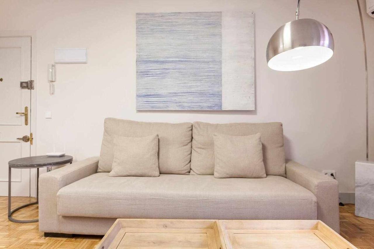 Apartamento Lujo Castellana Chamartin Daire Madrid Dış mekan fotoğraf